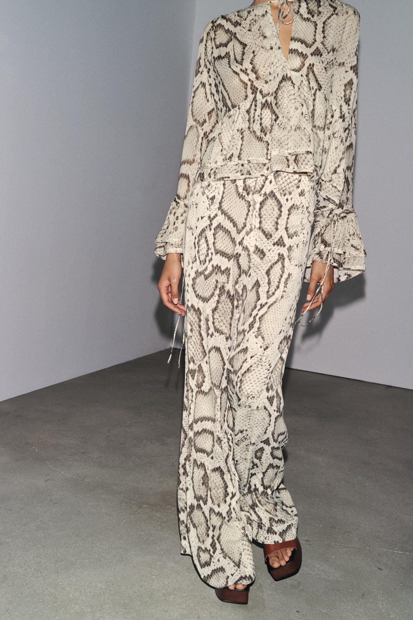 Ruffled Snake Long-sleeved Trousers Casual Two-piece Set
