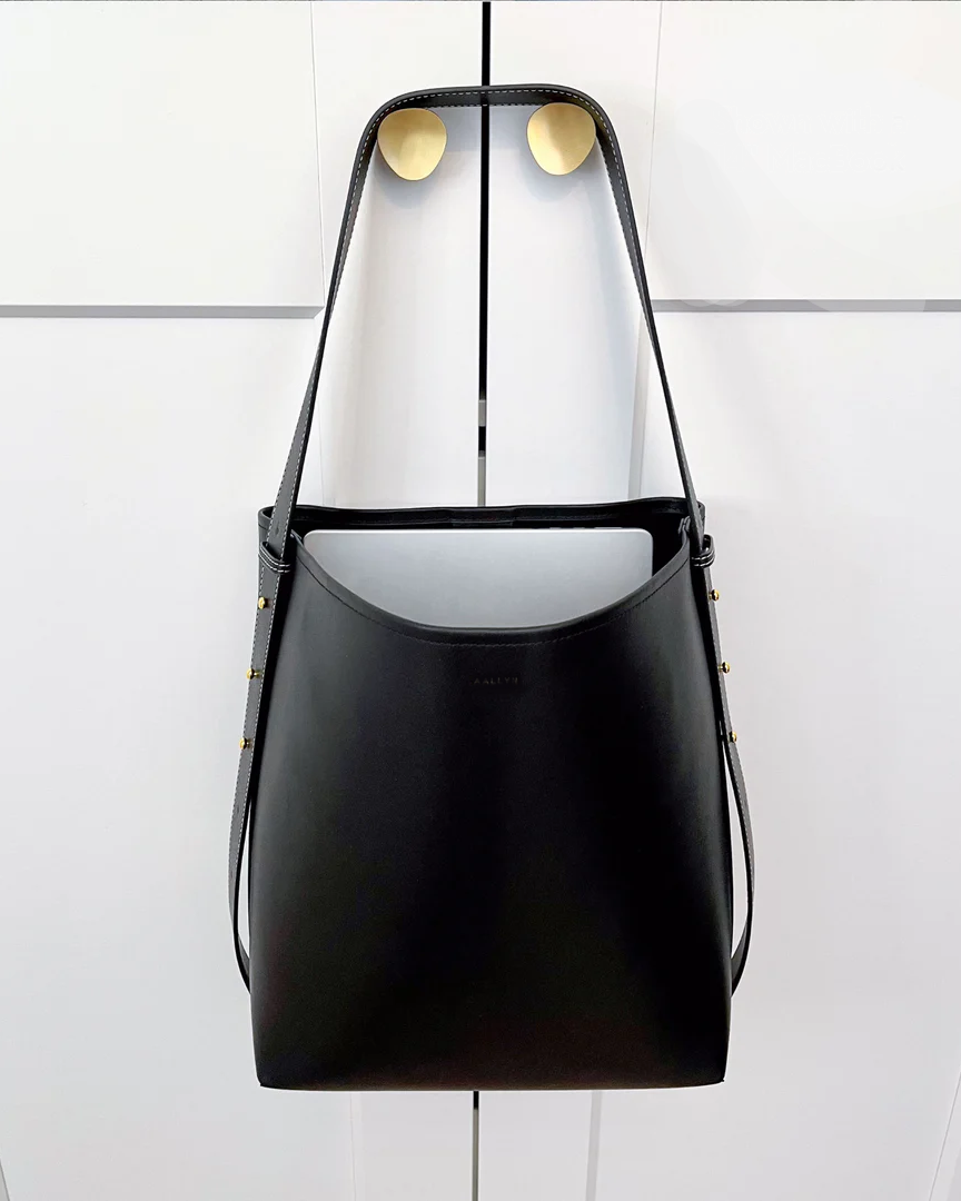 Bucket Tote