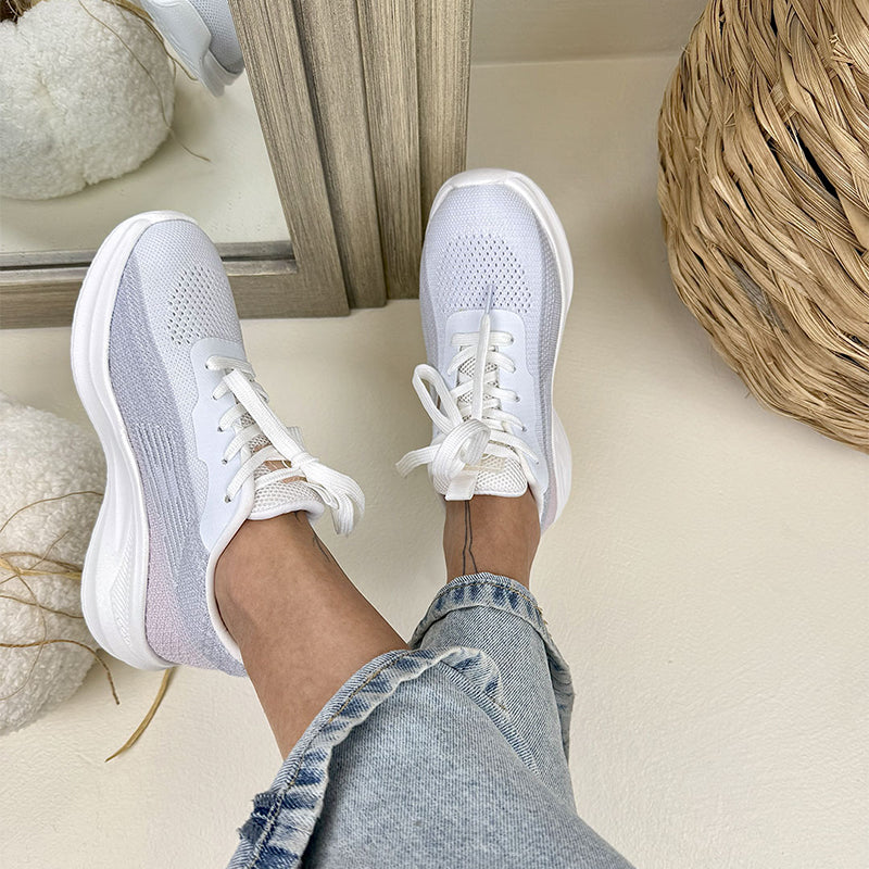 Simple Lightweight Sneaker