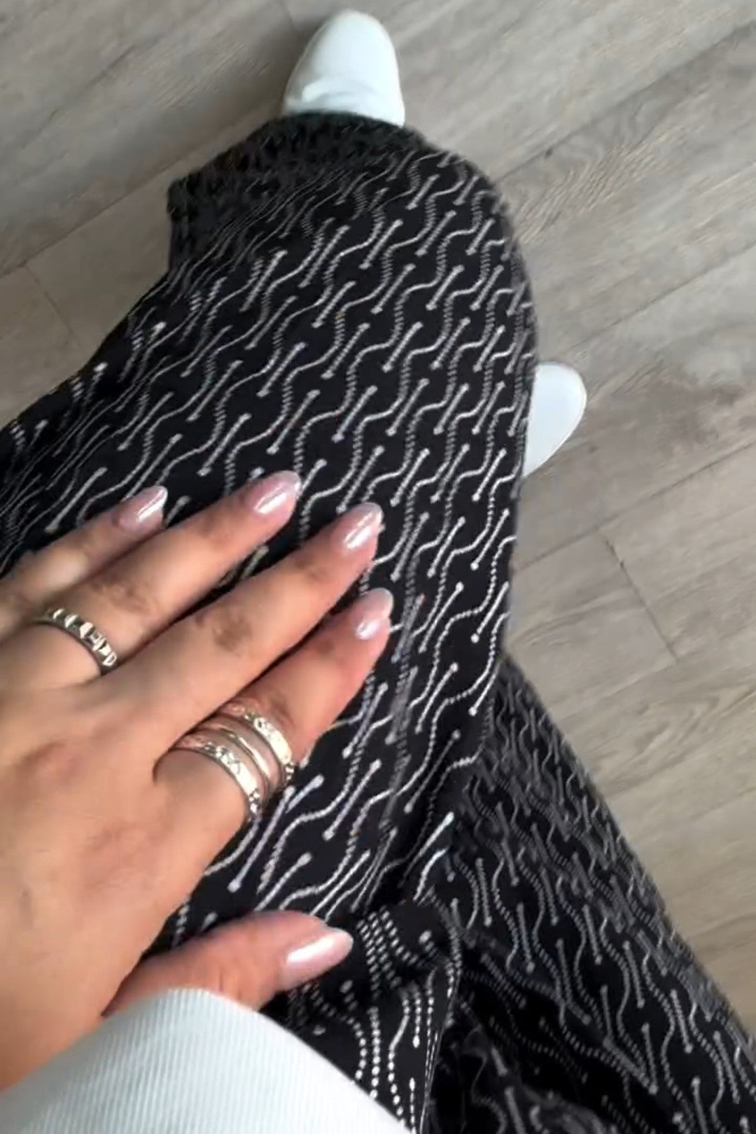 Black-Embossed Loosen Pants