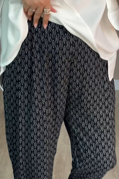 Black-Embossed Loosen Pants