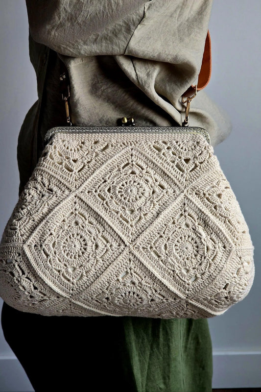 Vintage Woven Button-down Bag