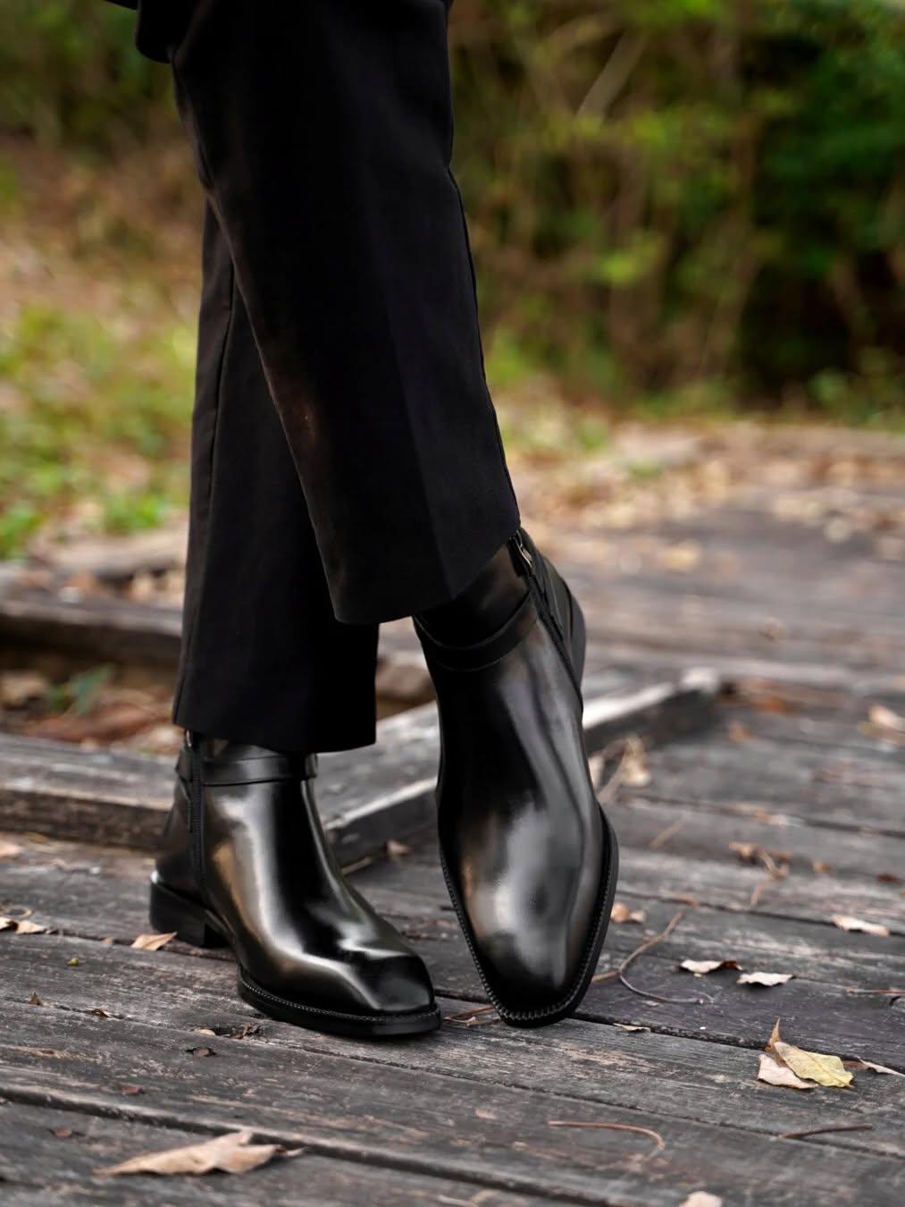 Men's Cowhide Chelsea Boots - Square Toe