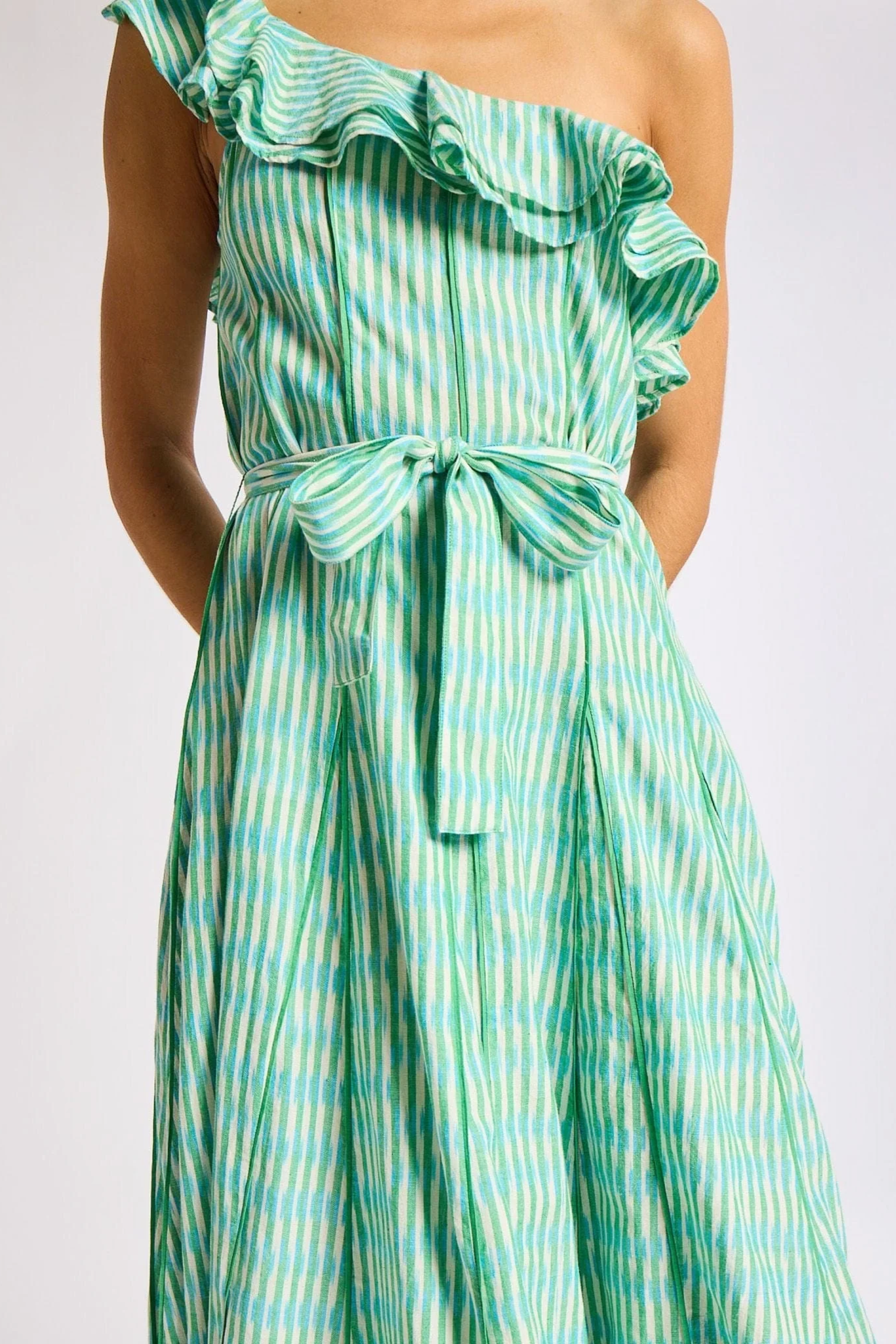One-Shoulder Ruffled Slim Floral Dress
