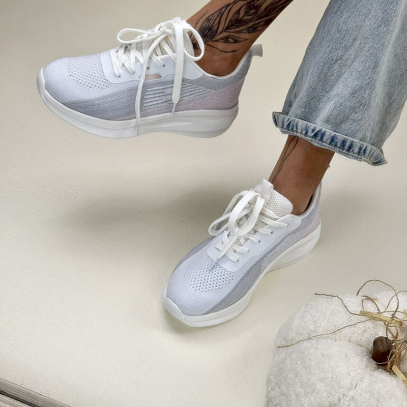 Simple Lightweight Sneaker
