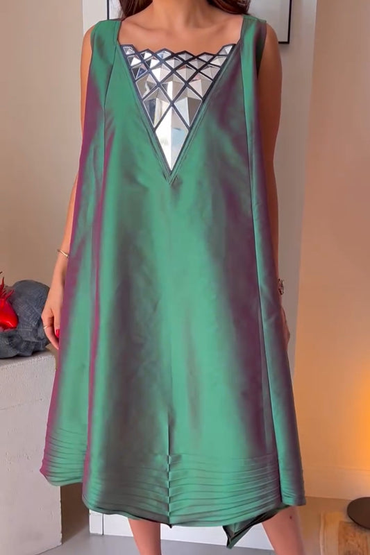 Mirror Phosphor Green Background Color Sling Skirt
