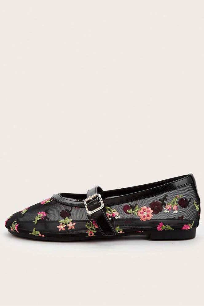 Round Toe Black Embroidered Mesh Breathable Roman Flat Sandals