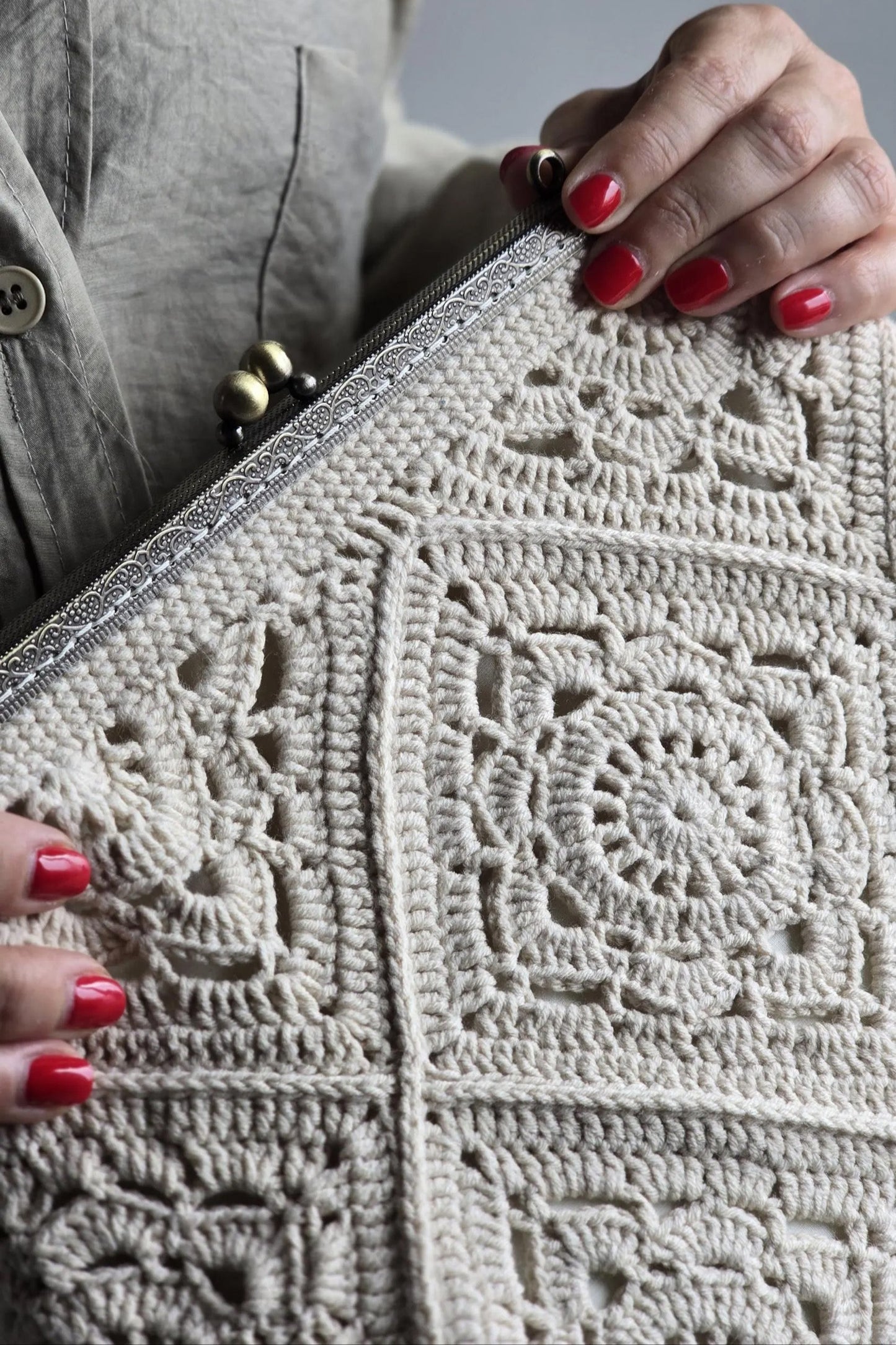 Vintage Woven Button-down Bag