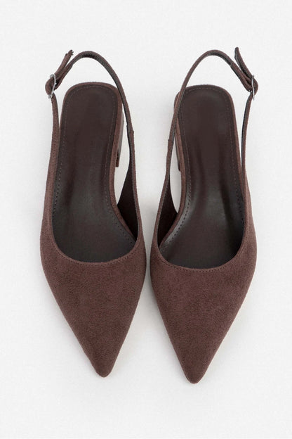 Brown Low-Heeled Strap Sandals