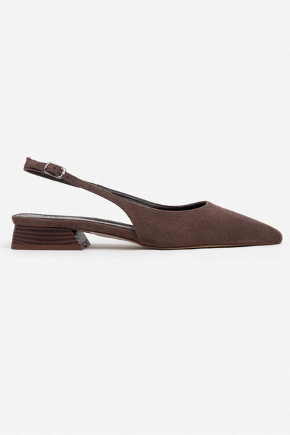 Brown Low-Heeled Strap Sandals