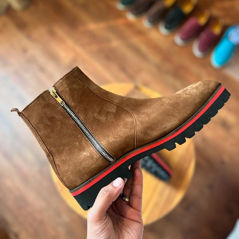 Men's Classic Chelsea Boots